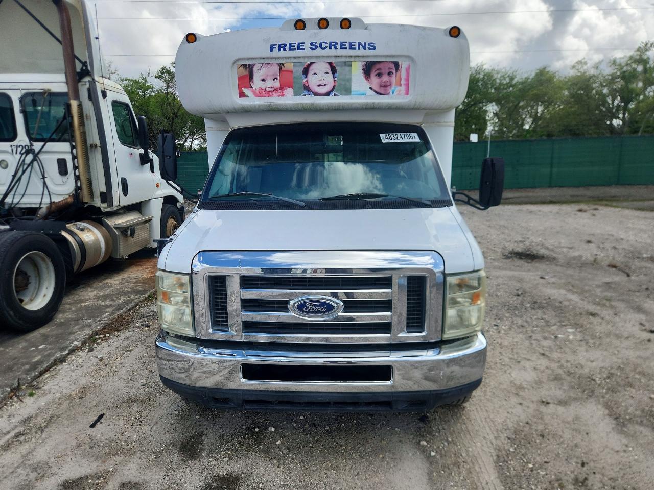 2008 Ford Econoline VIN 1FDWE35L98DA10655 photo 5