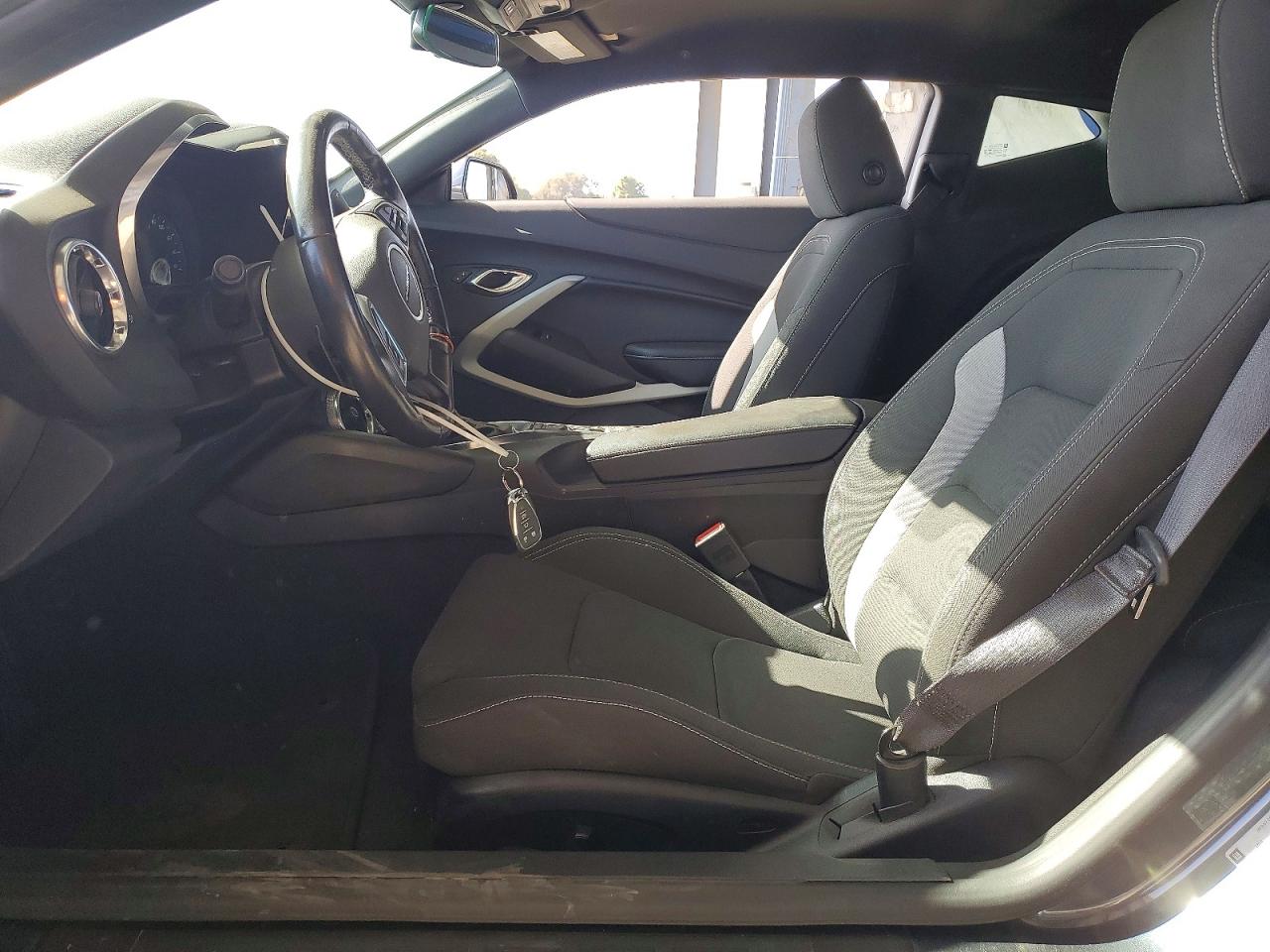 2020 Chevrolet Camaro VIN 1G1FB1RS9L0121864 photo 7
