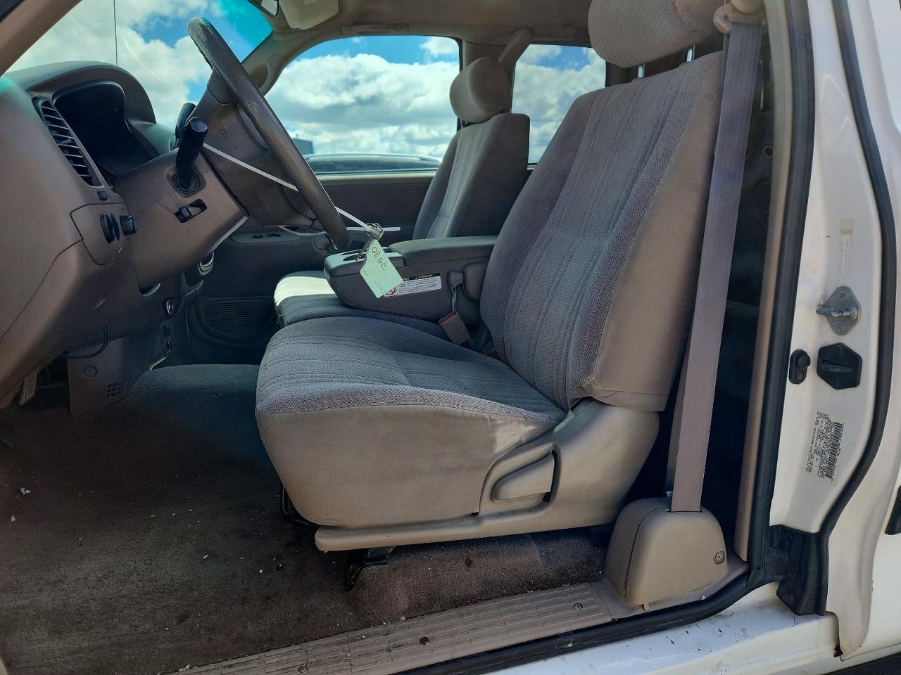 2001 Toyota Tundra VIN 5TBRT34121S206687 photo 7