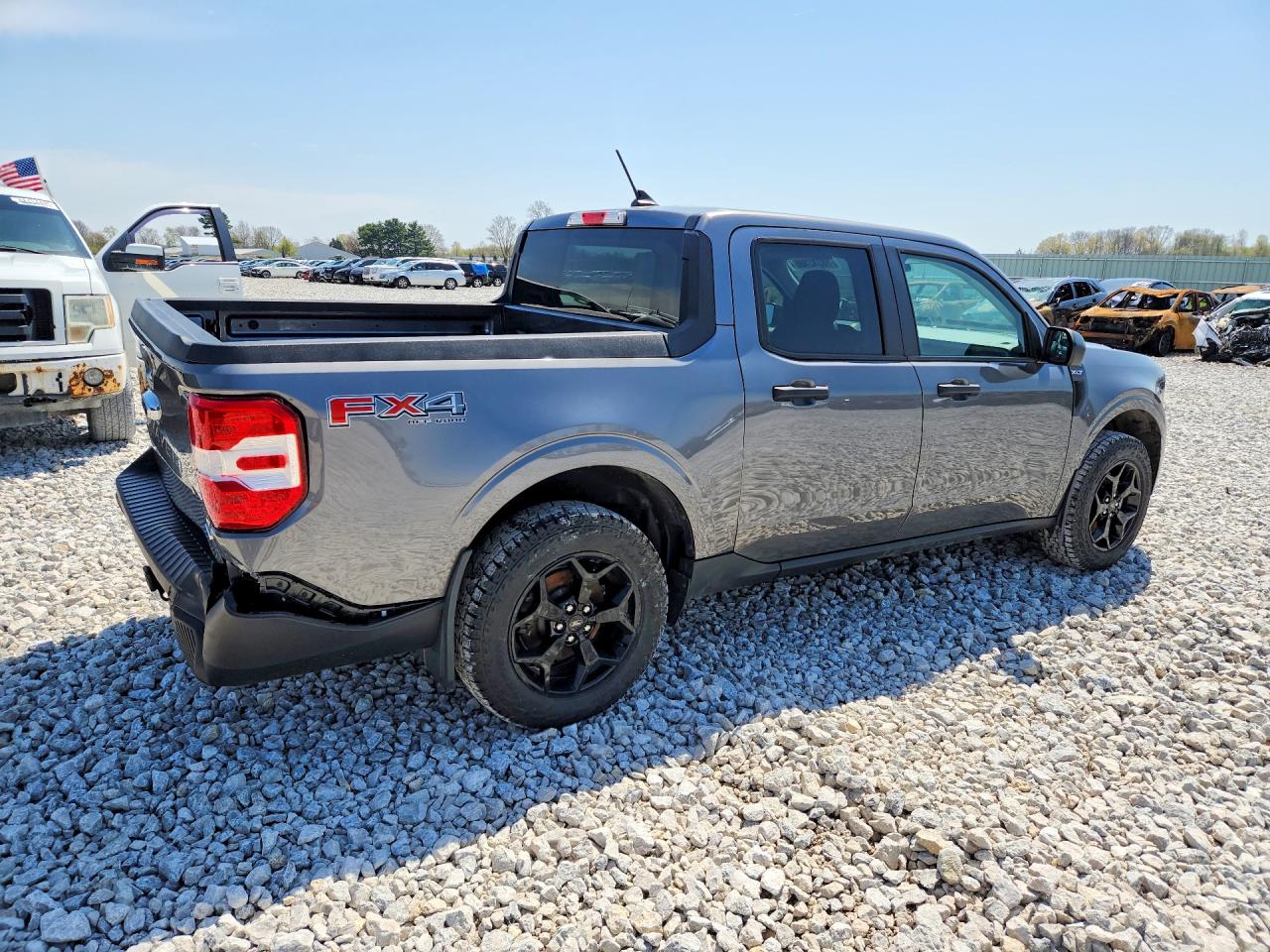 2023 Maverick VIN 3FTTW8F94PRA32430 photo 3
