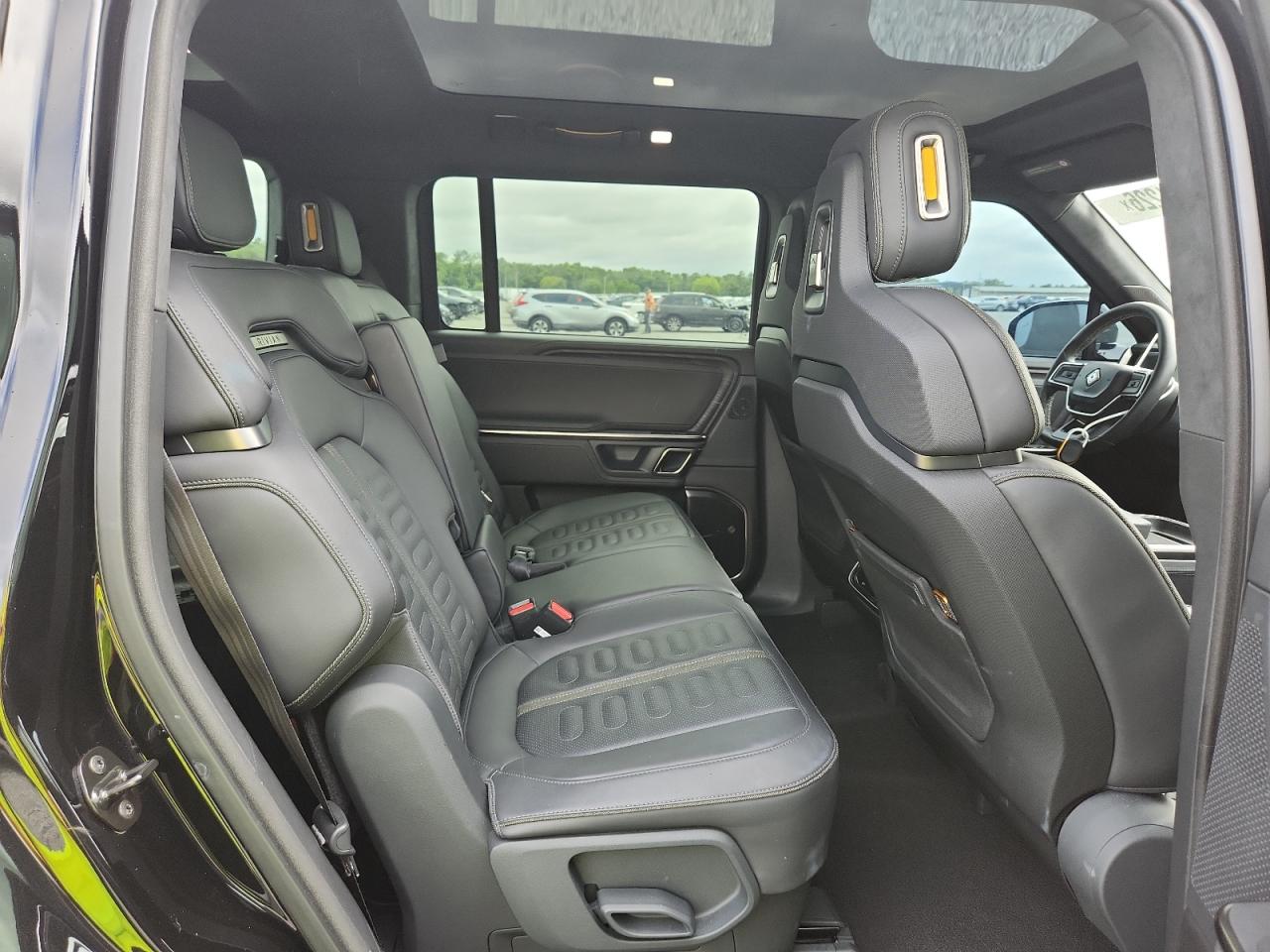 2023 RIVIAN Ris VIN 7PDSGABAXPN010167 photo 11
