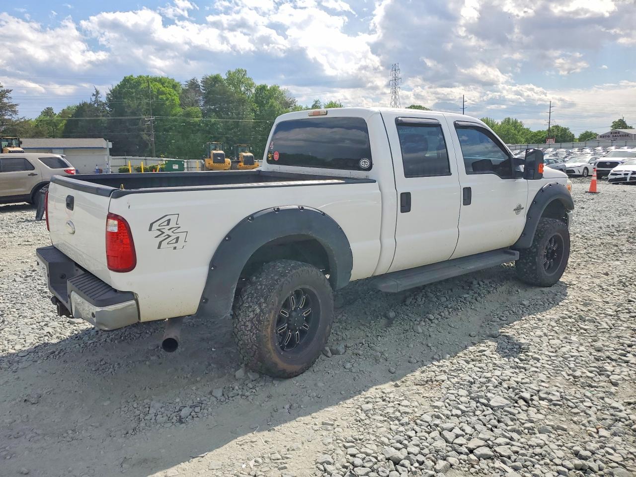 2011 Ford F250 VIN 1FT7W2BT0BEC36265 photo 3