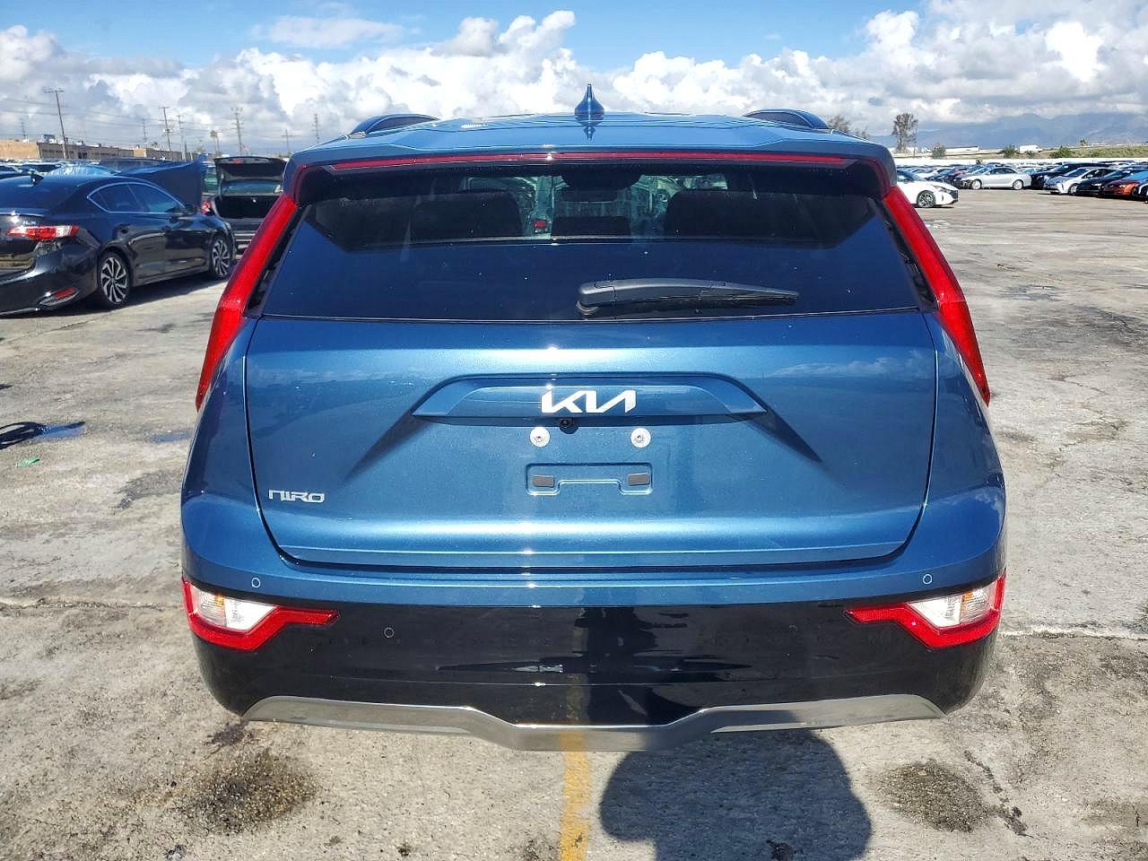 2025 Kia Niro VIN KNDCR3L18S5145219 photo 6