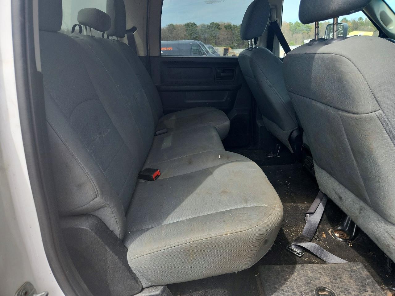 2015 Ram 3500 VIN 3C63RPGL0FG555568 photo 10