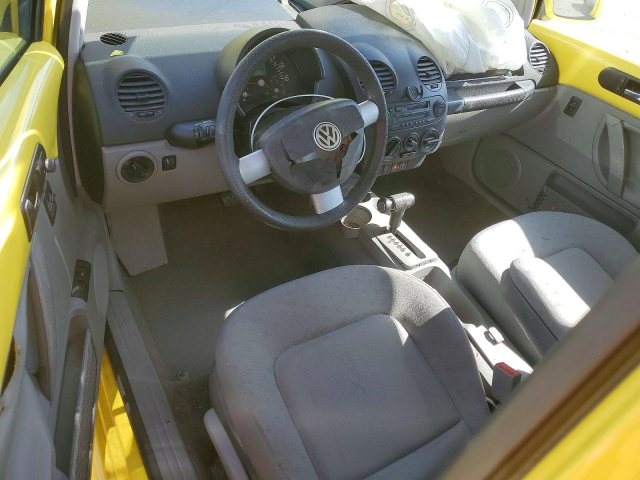 2001 VOLKSWAGEN Beetle VIN 3VWCP21CX1M461229 photo 8