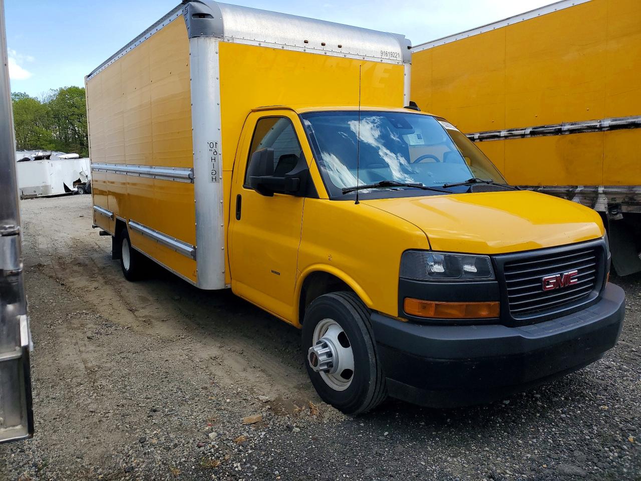 2021 GMC Savana VIN 7GZ37TC75MN005581 photo 4