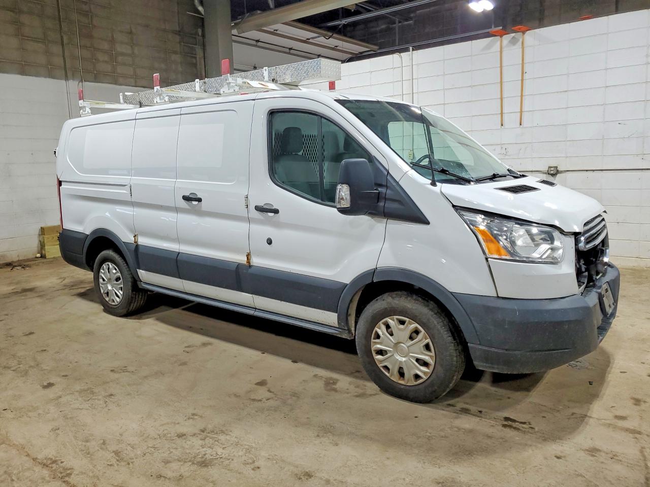2016 Ford All models VIN 1FTYR1ZG1GKA31674 photo 4