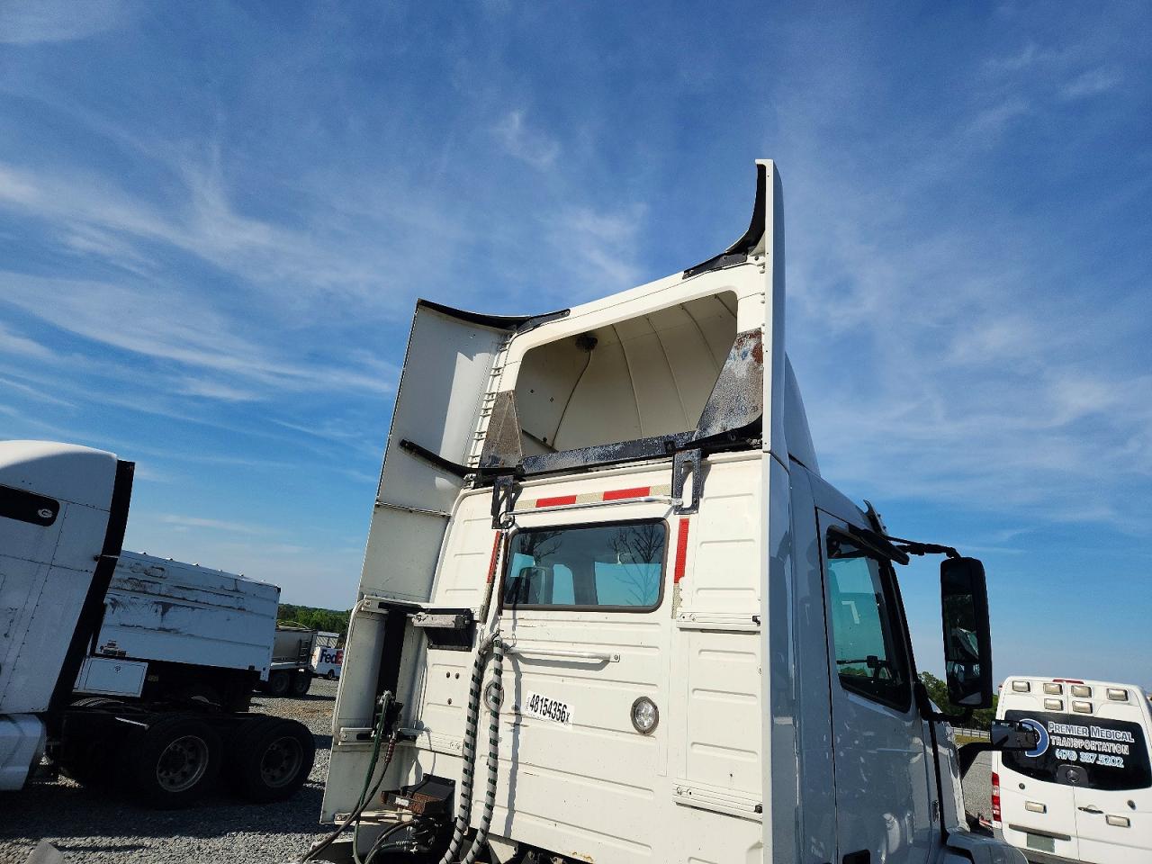 2016 Volvo Vn VIN 4V4NC9EH6GN948761 photo 9