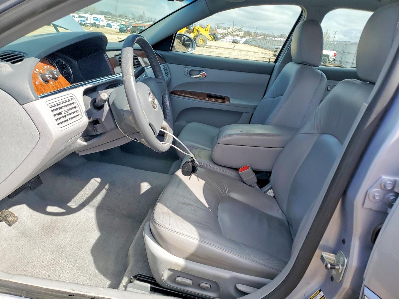 2005 Buick Lacrosse VIN 2G4WD532051237197 photo 7