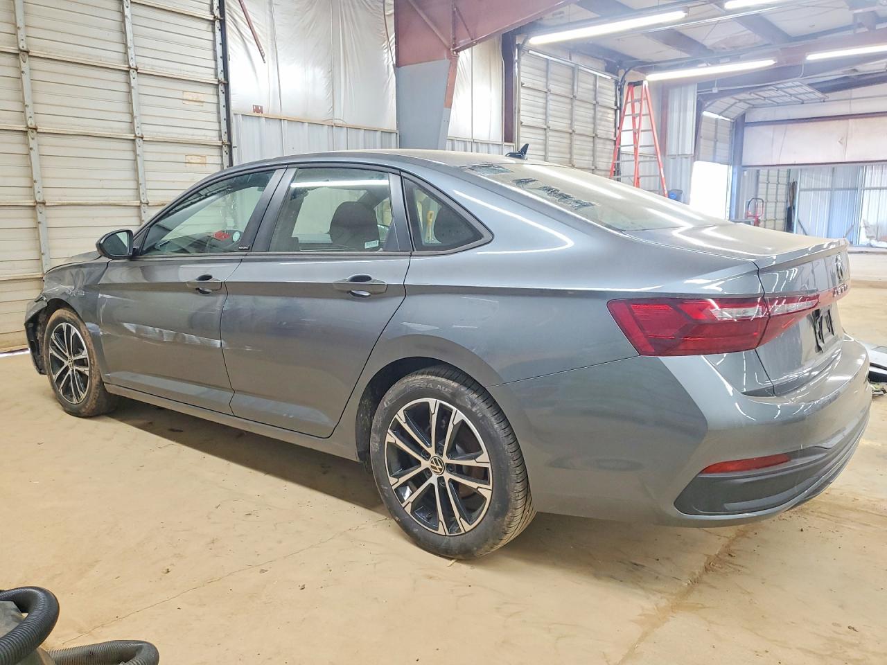 2025 Volkswagen Jetta VIN 3VWBX7BU7SM073537 photo 2