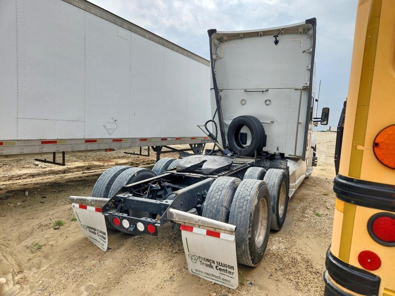 2021 KENWORTH Tractor VIN 1XKYDP9X0MJ446072 photo 4