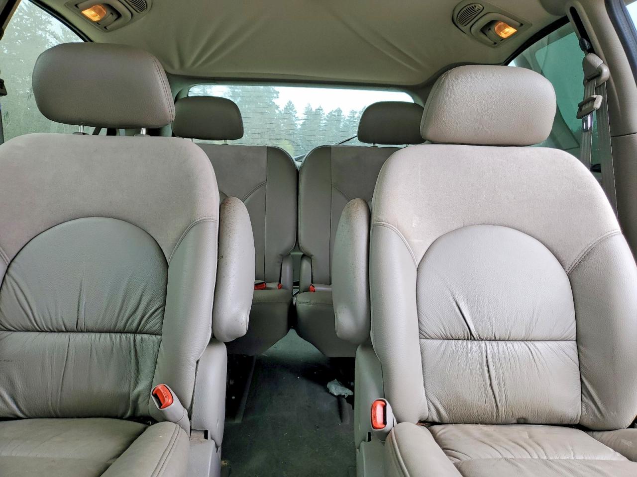 2001 Chrysler Minivan VIN 2C8GP64L11R339616 photo 10