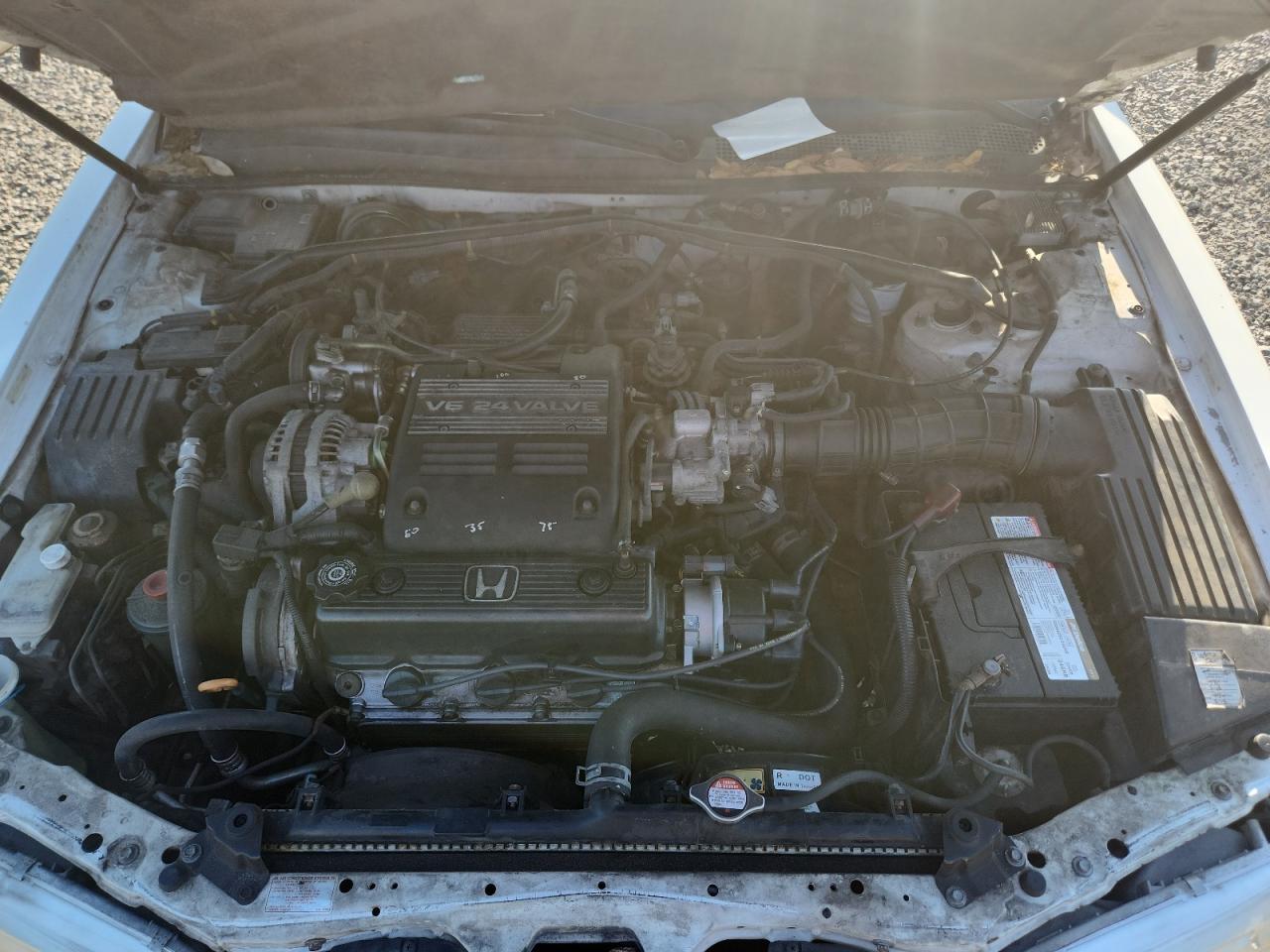 1997 Honda Accord VIN 1HGCE6673VA020042 photo 11