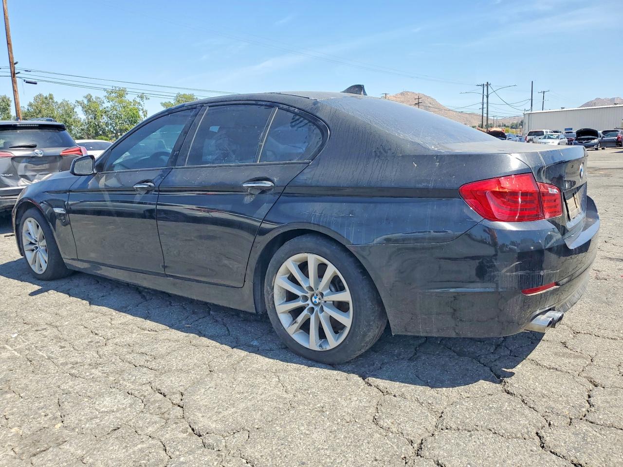 2012 BMW 5 series VIN WBAXG5C51CDY28583 photo 2