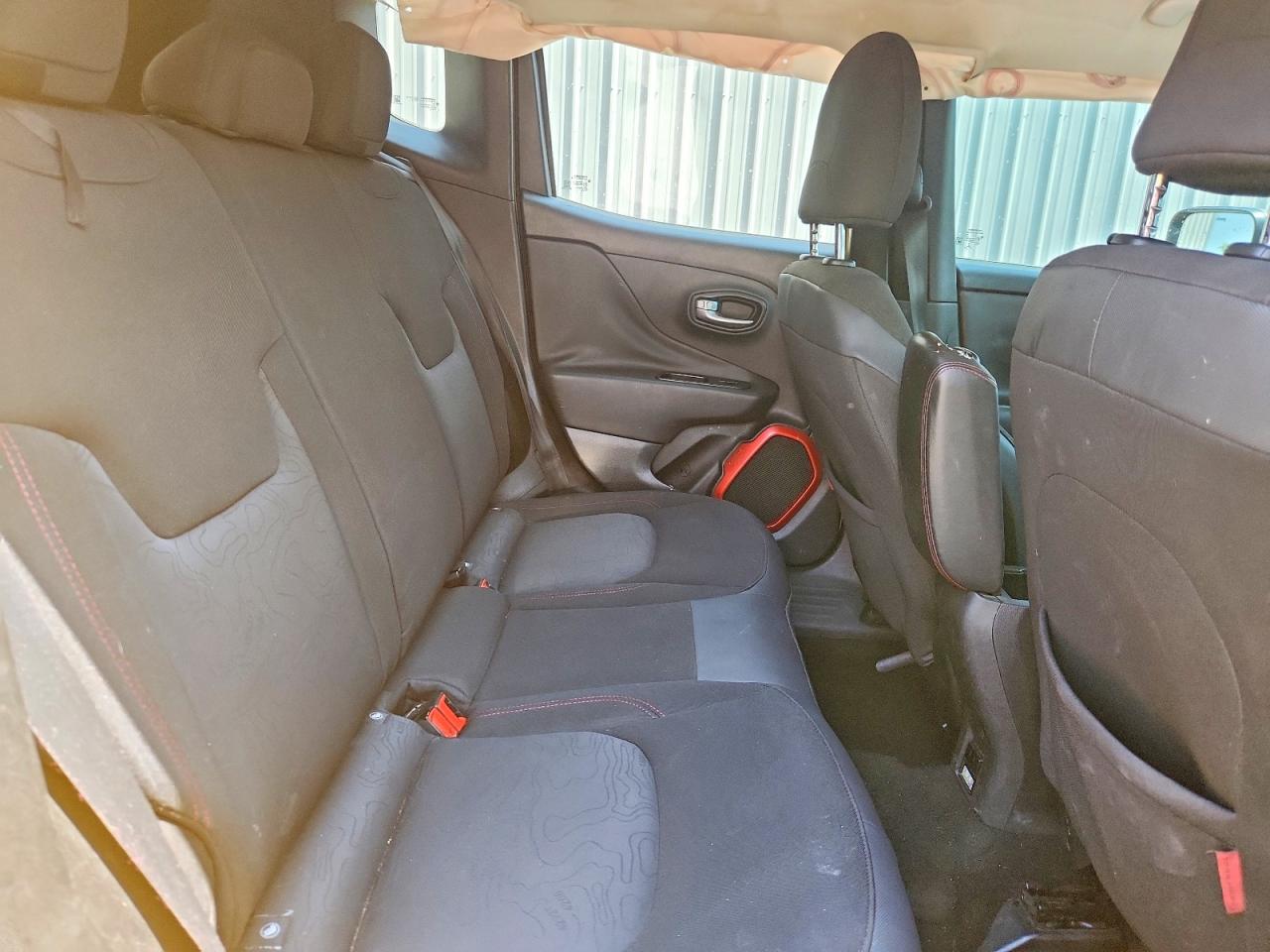 2017 Jeep Renegade VIN ZACCJBCB9HPF19802 photo 10