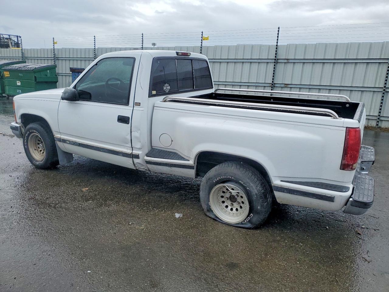 1996 CHEV Gmt VIN 1GCEC14R1TZ111233 photo 2