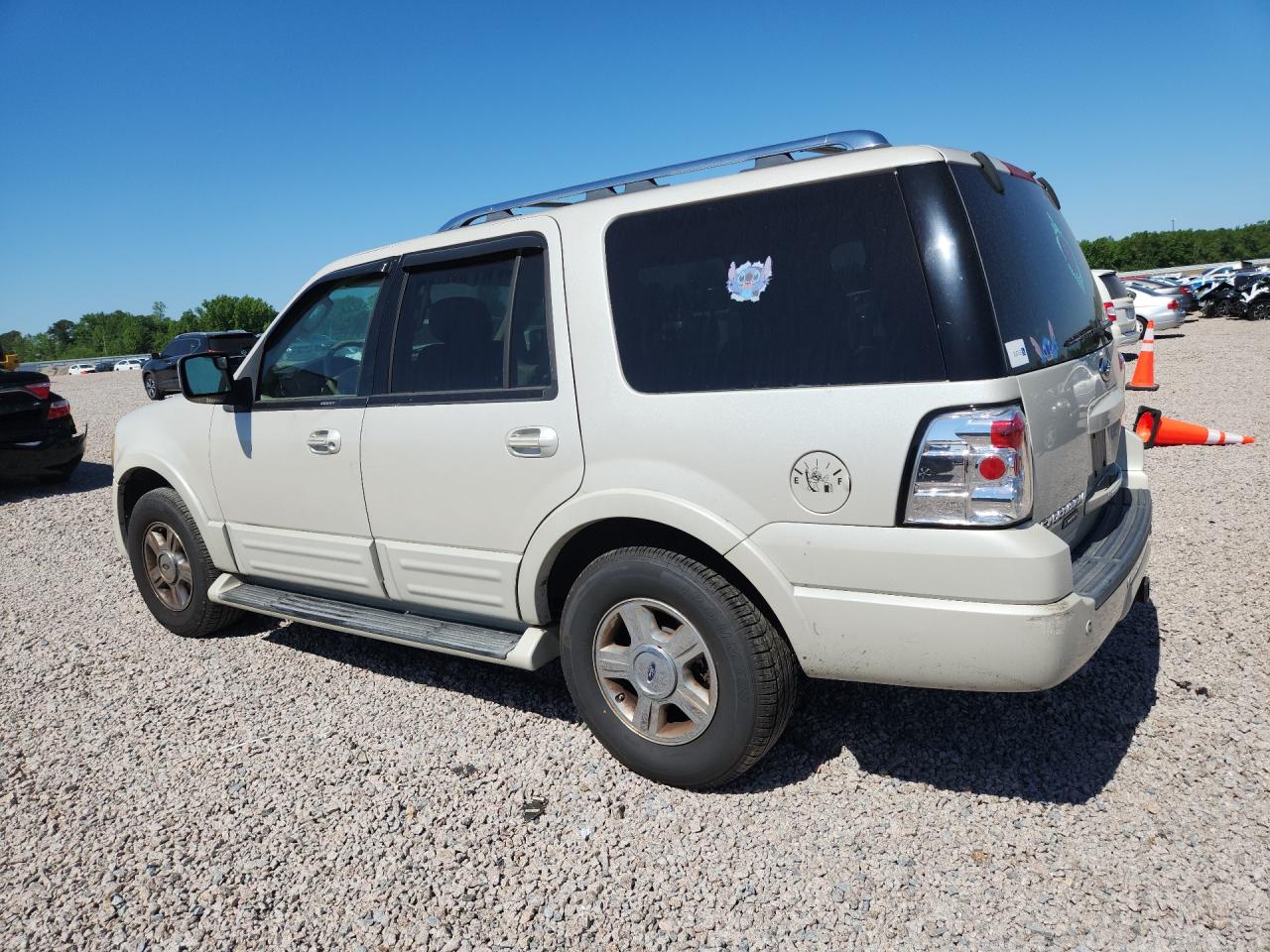 2006 Ford Expedition VIN 1FMFU20536LA70228 photo 2