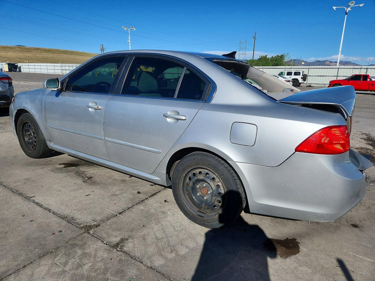 2009 Kia Optima VIN KNAGE228395293453 photo 2
