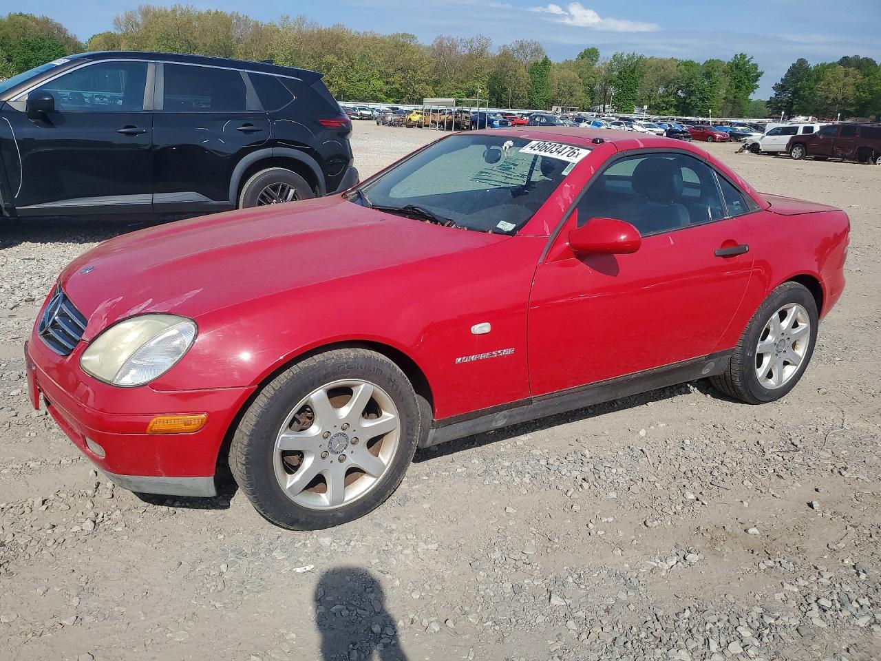 1998 Mercedes-Benz Slk-class VIN WDBKK47F7WF029925 photo 1