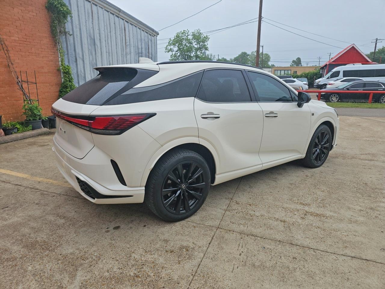 2024 Lexus Rx450 VIN 2T2BCMEA5RC018548 photo 4