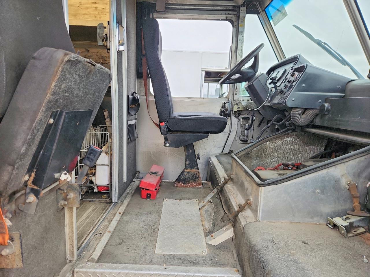 2008 FREIGHTLINER All other VIN 4UZAANDU68CZ63535 photo 11
