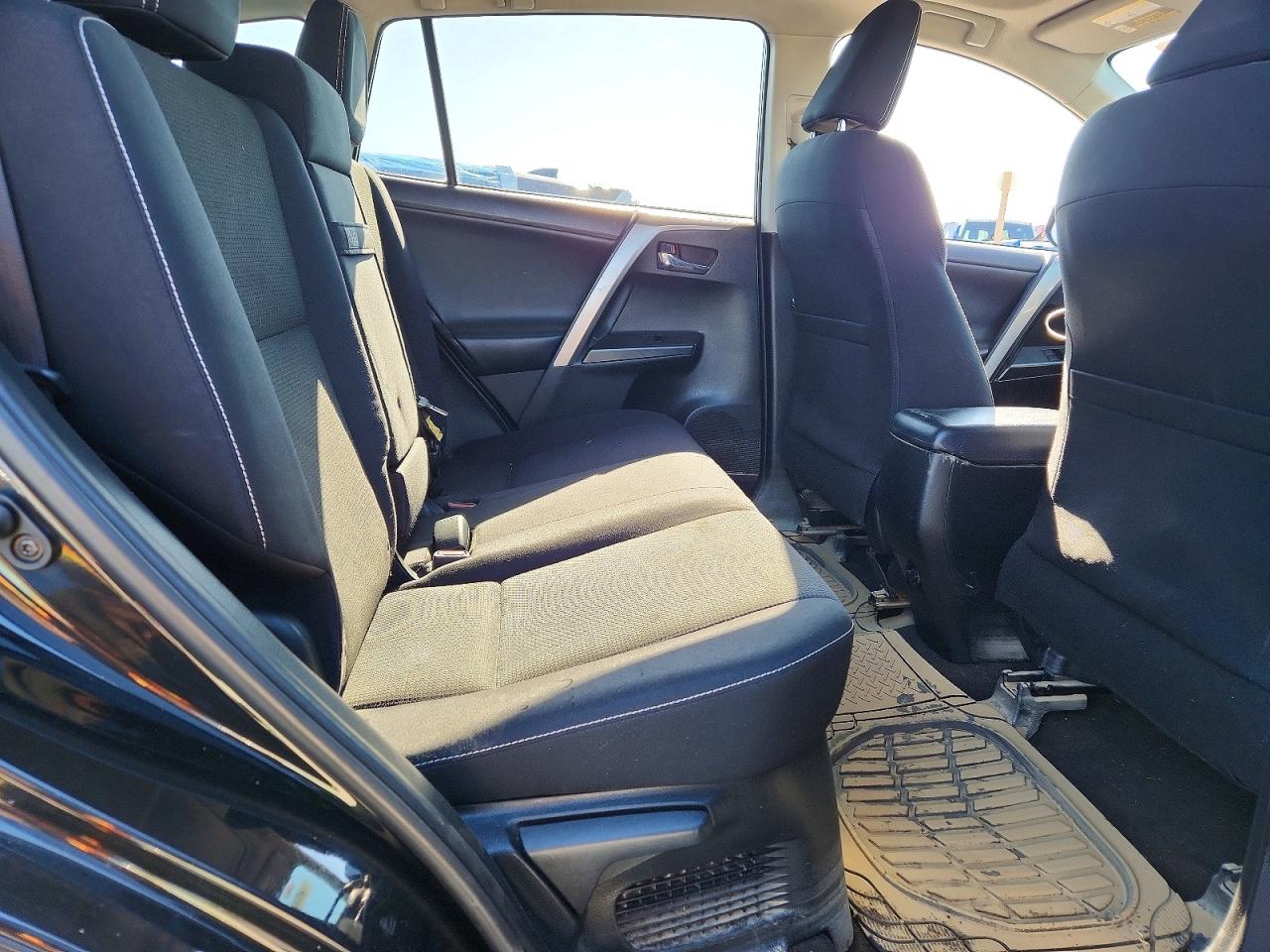 2017 Toyota Rav4 VIN JTMRJREV5HD113167 photo 11