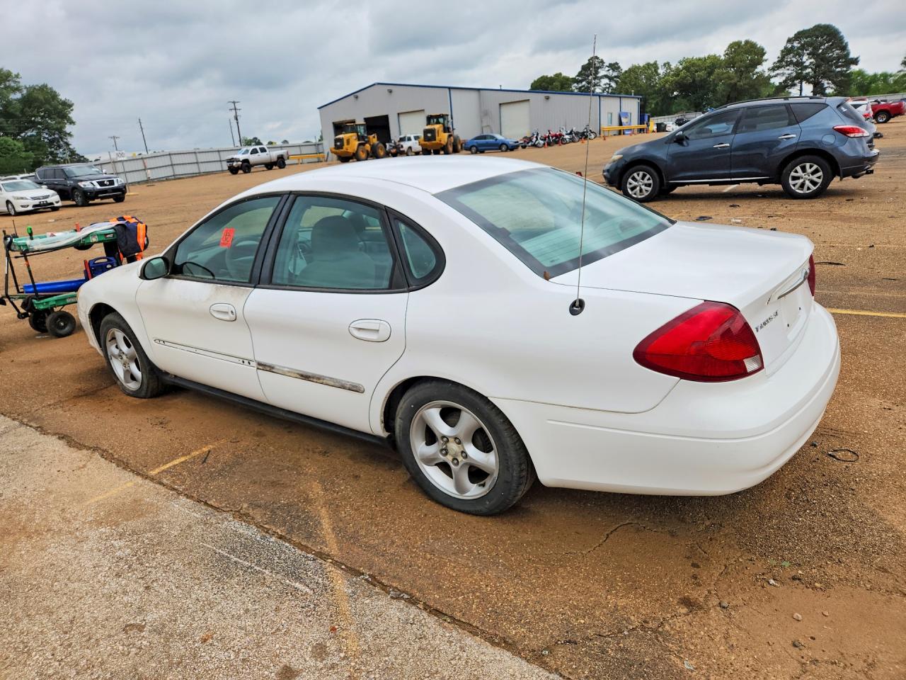 2001 Ford Taurus VIN 1FAFP53U01A110758 photo 2