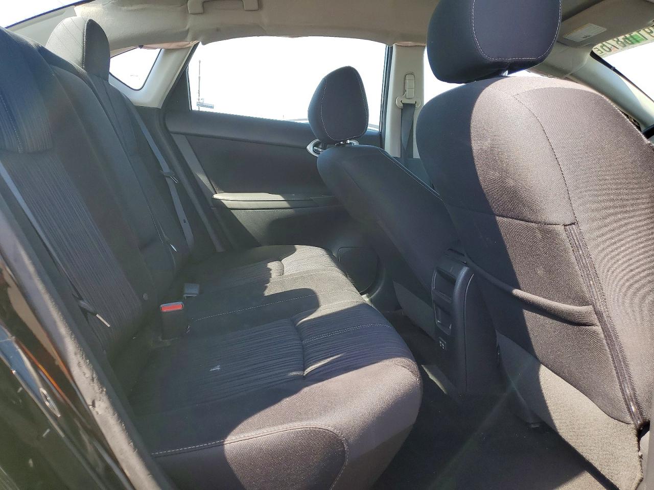 2018 Nissan Sentra VIN 3N1AB7APXJY345680 photo 10