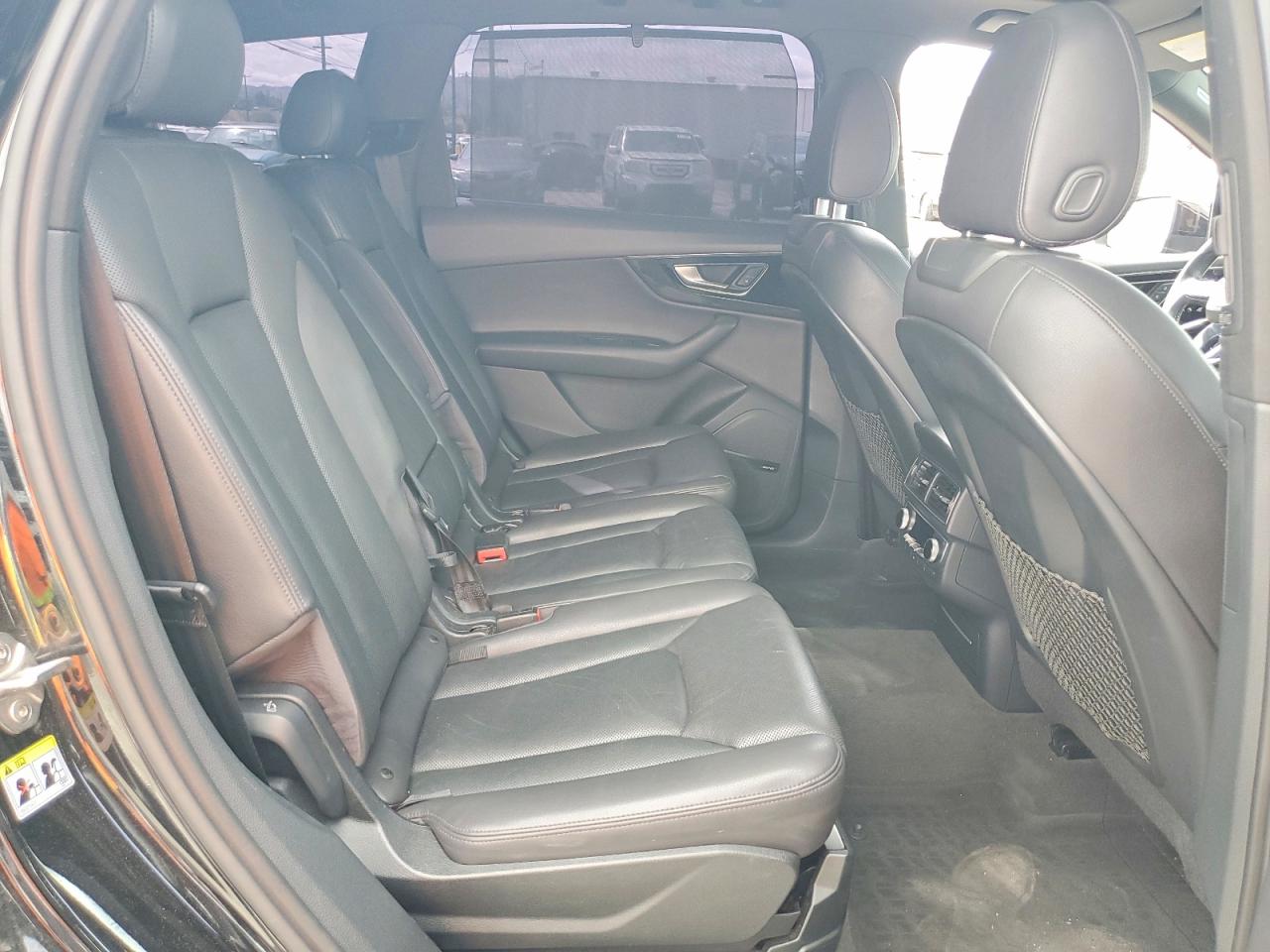 2017 Audi Q7 VIN WA1VAAF71HD056198 photo 11