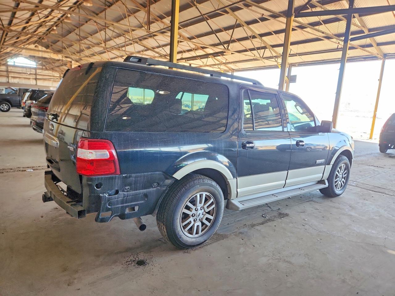 2007 Ford Expedition VIN 1FMFK18567LA02303 photo 3