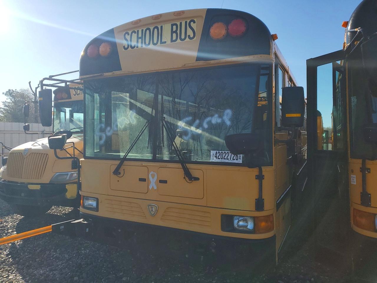 2016 IC Re series VIN 4DRBWAAN2GB219317 photo 2