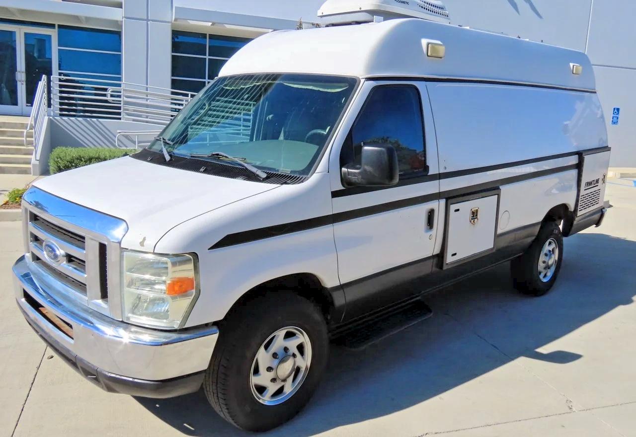 2008 Ford Econoline VIN 1FTSS34S78DB38607 photo 2