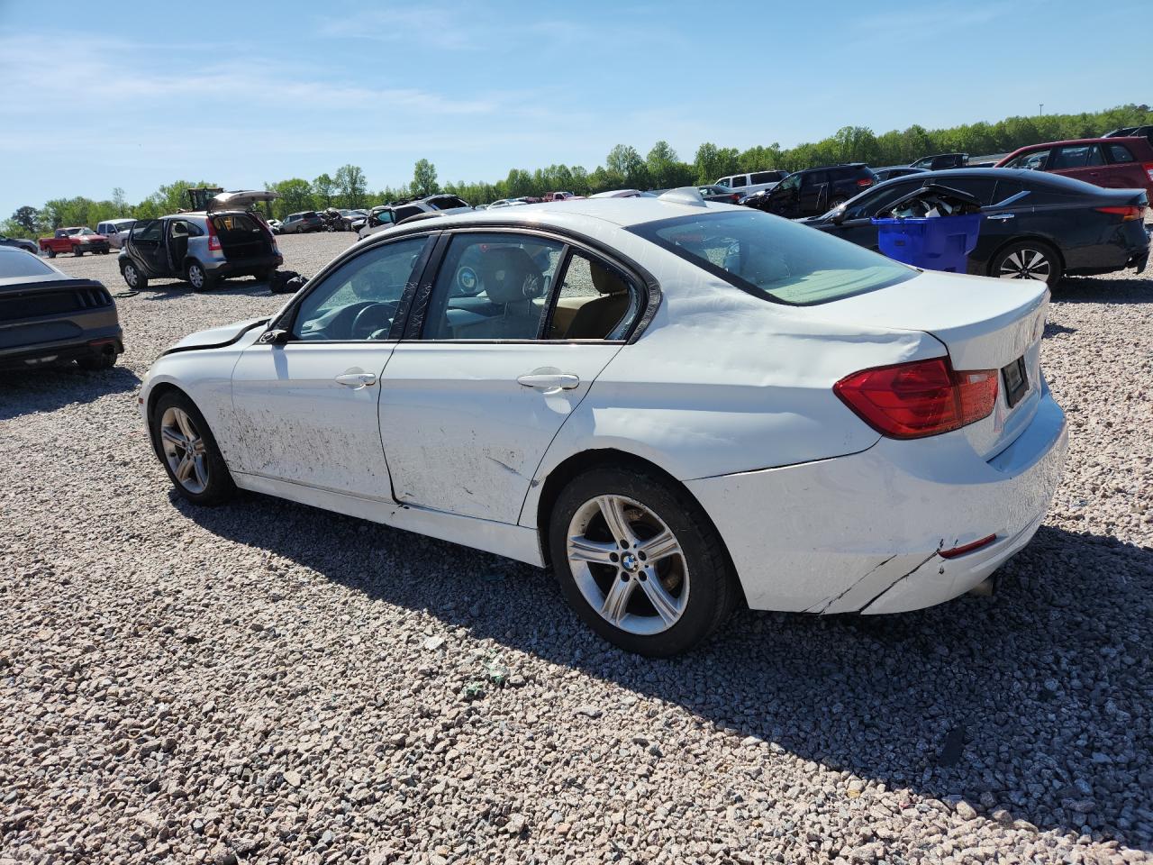 2015 BMW 3 series VIN WBA3B1C58FK137296 photo 2