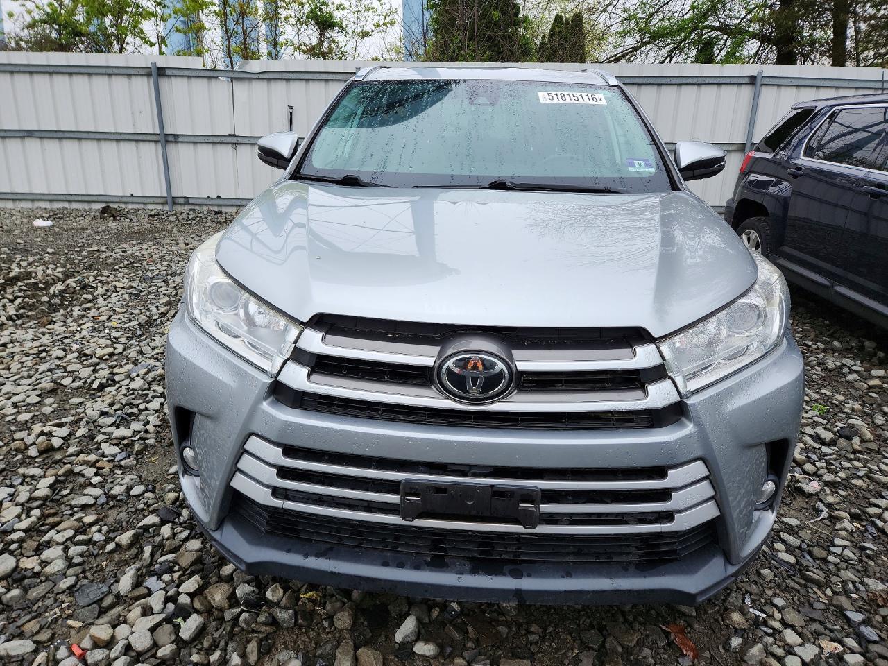 2019 Toyota Highlander VIN 5TDJZRFH9KS622351 photo 5
