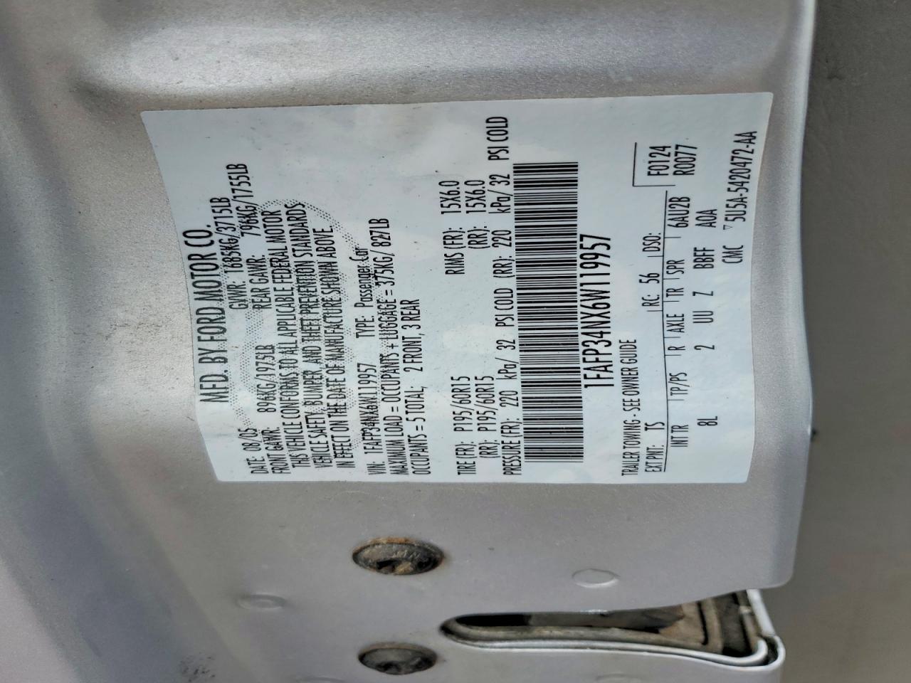 2006 Ford Focus VIN 1FAFP34NX6W119957 photo 12