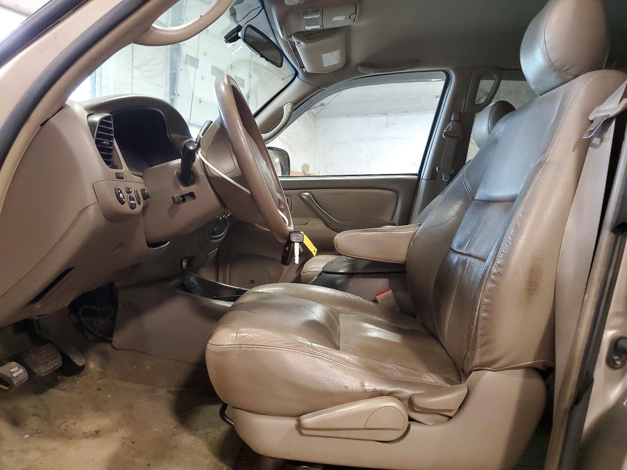 2005 Toyota Tundra VIN 5TBDT44105S497454 photo 7