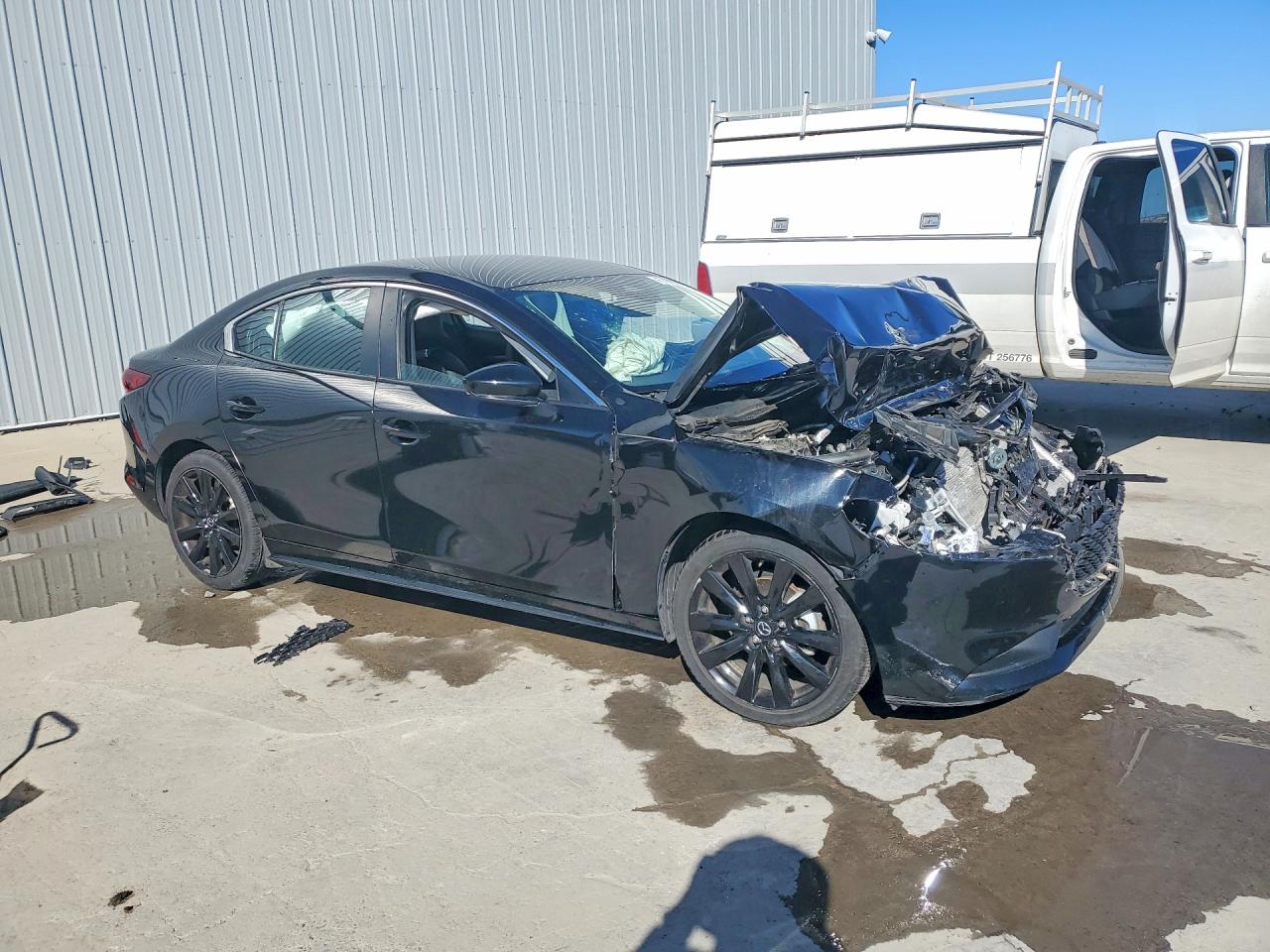 2024 MAZDA Mazda3 VIN 3MZBPABM4RM428252 photo 4