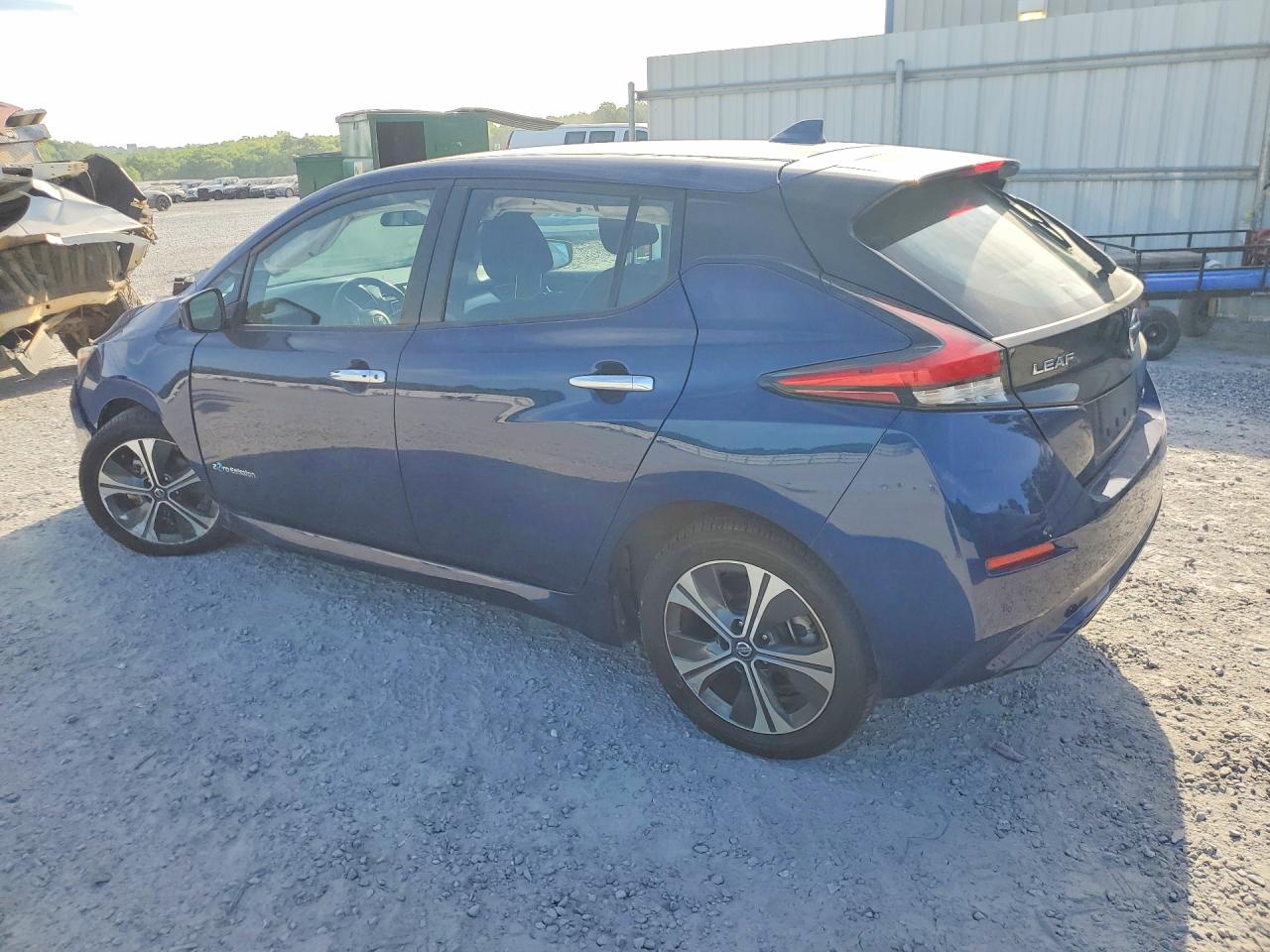 2019 Nissan Leaf VIN 1N4AZ1CPXKC318854 photo 2