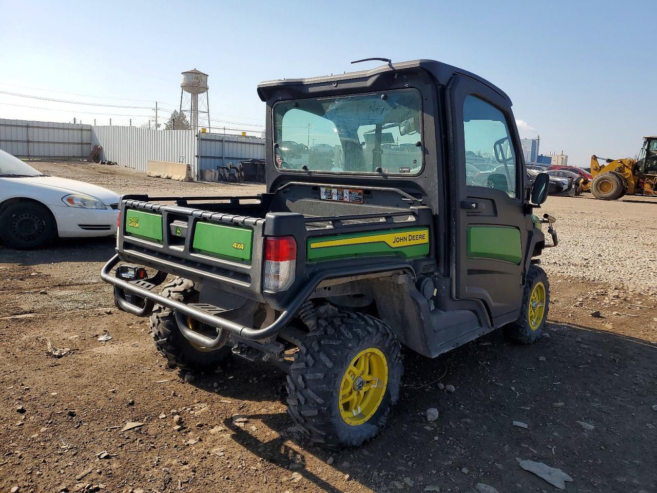 2023 JOHN Xuv 835m VIN 1M0835MDAPM062593 photo 4