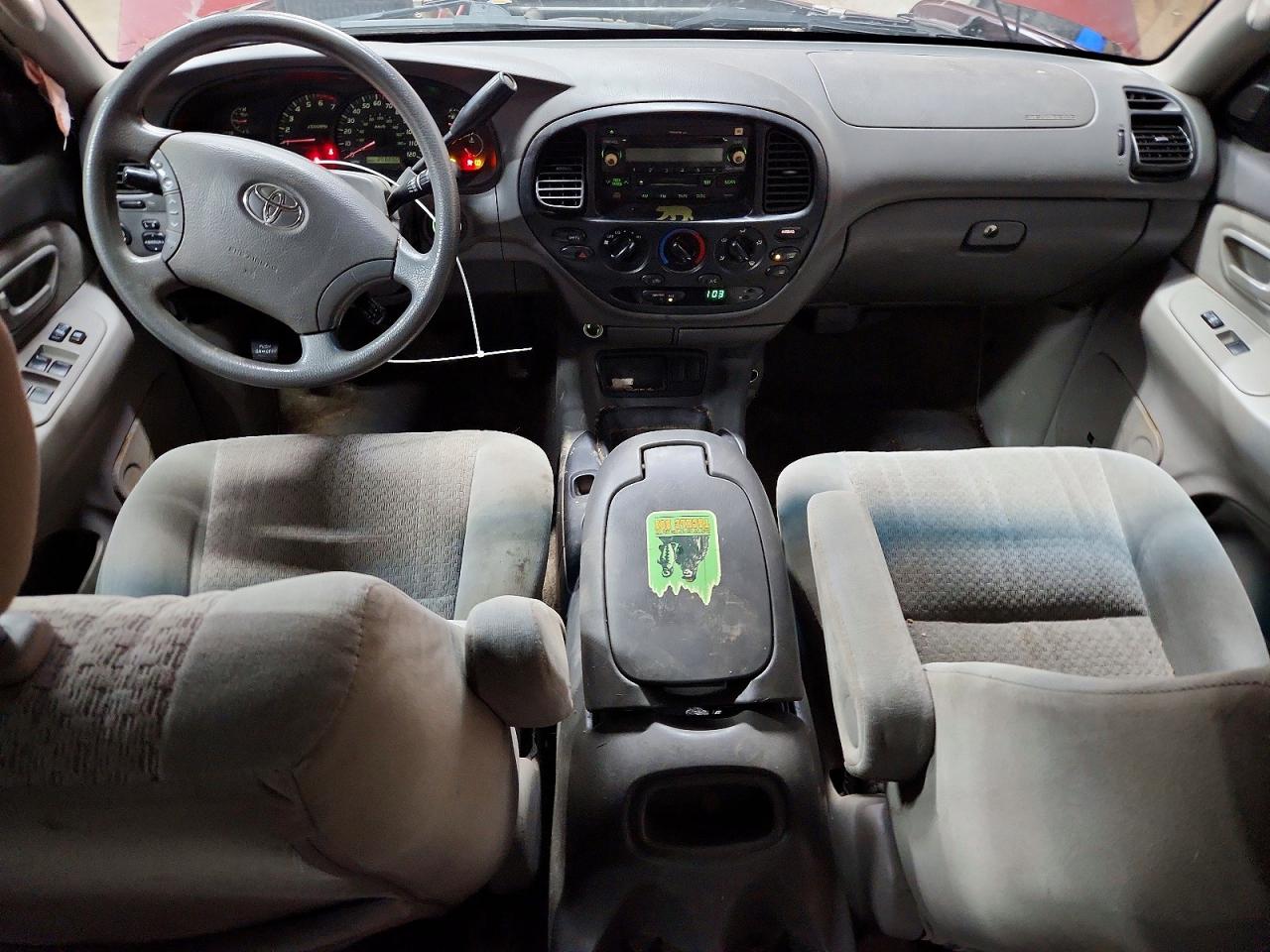 2005 Toyota Tundra VIN 5TBDT44105S477429 photo 8