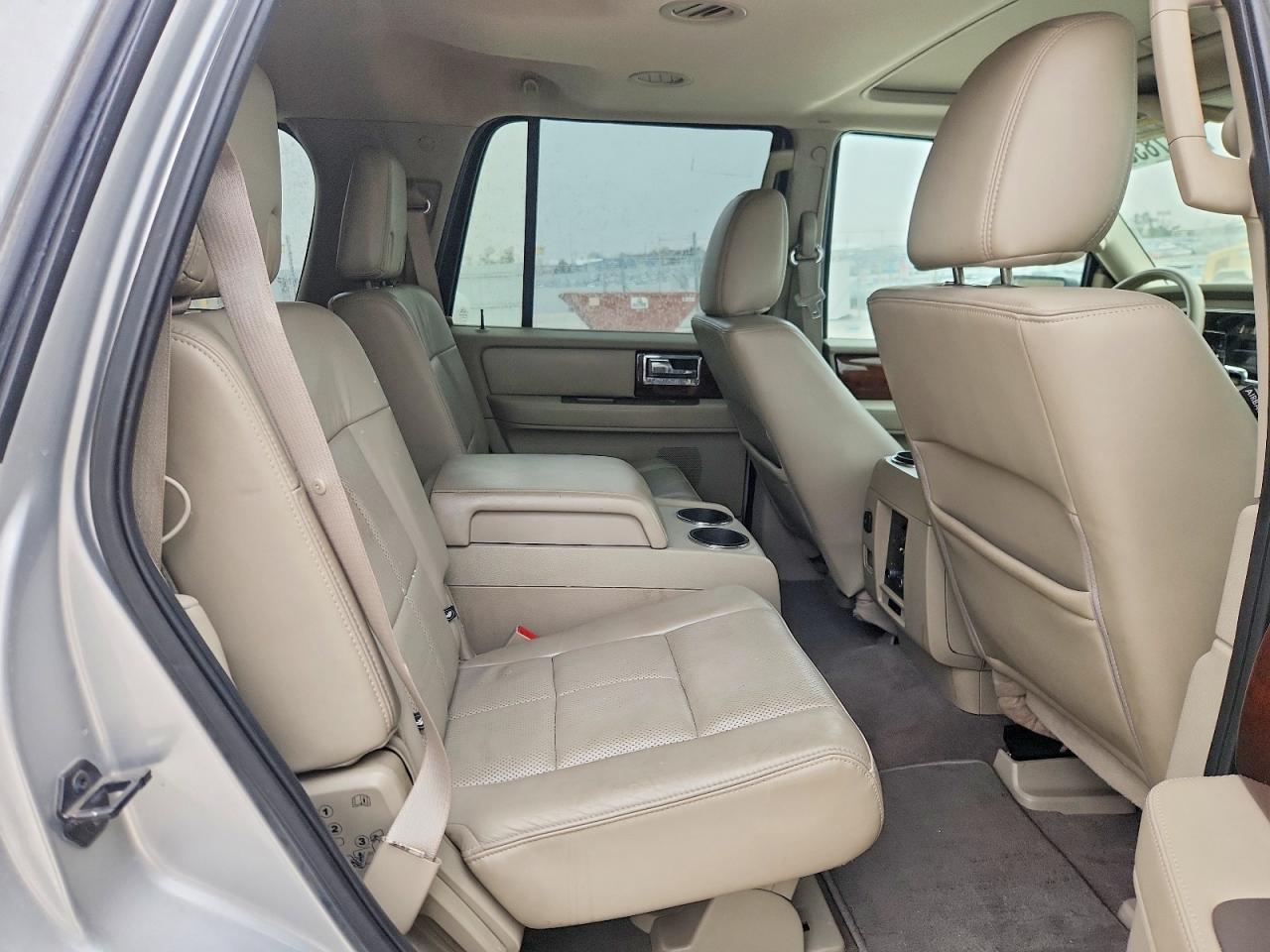 2013 Lincoln Navigator VIN 5LMJJ2H52DEL07880 photo 11