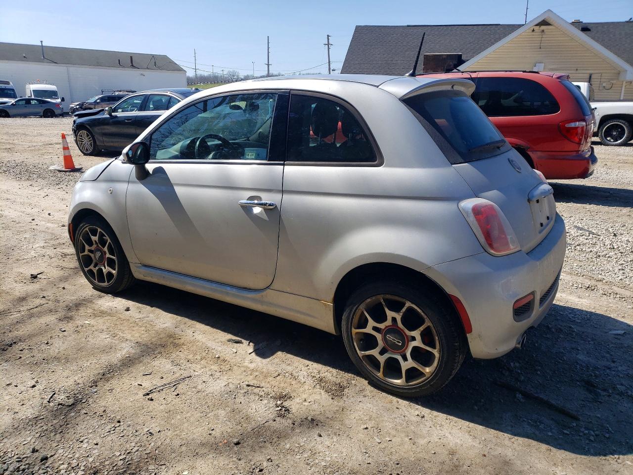 2014 Fiat 500 VIN 3C3CFFBRXET194738 photo 2