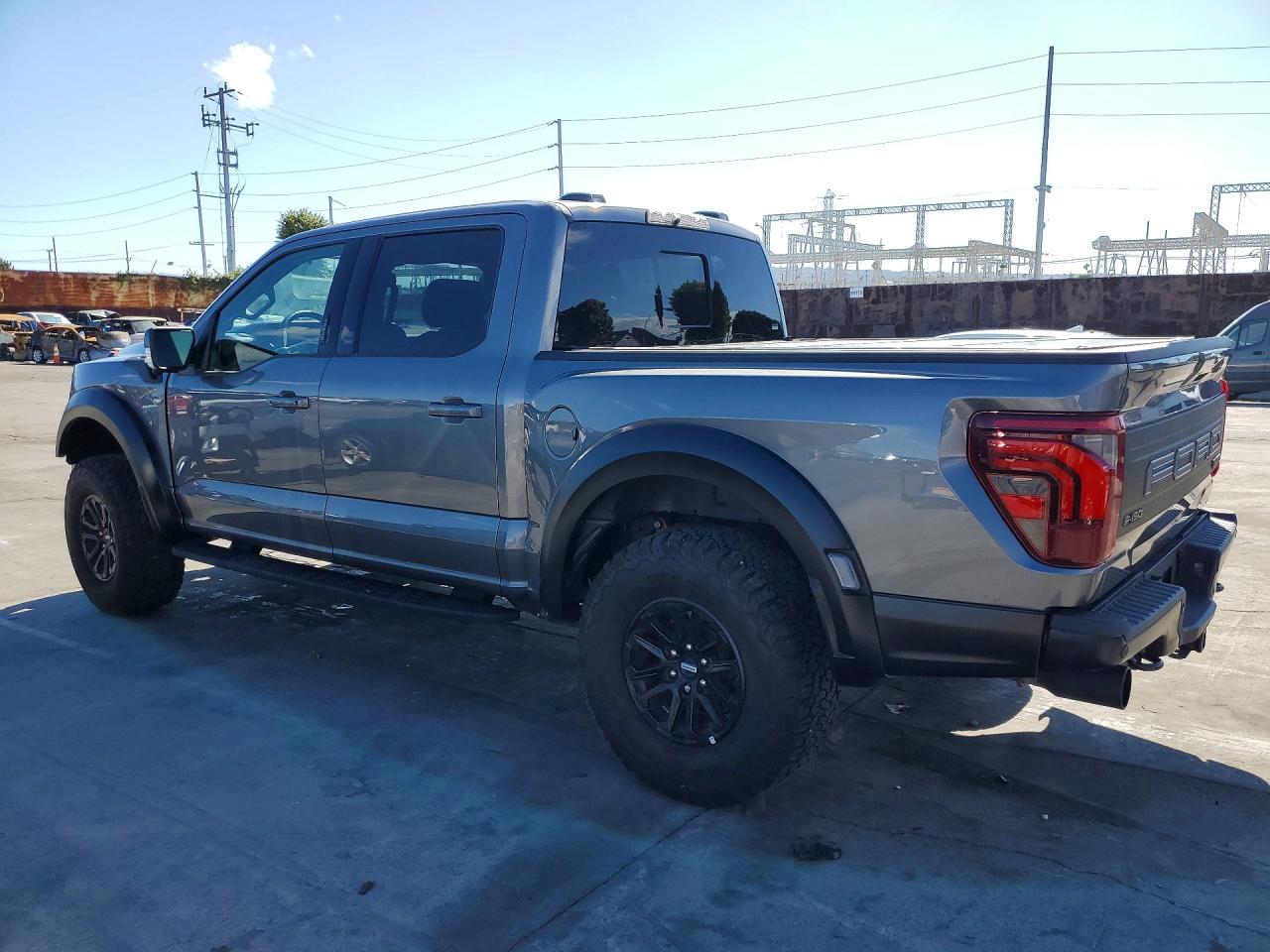 2024 Ford F150 VIN 1FTFW1RG9RFA98969 photo 2