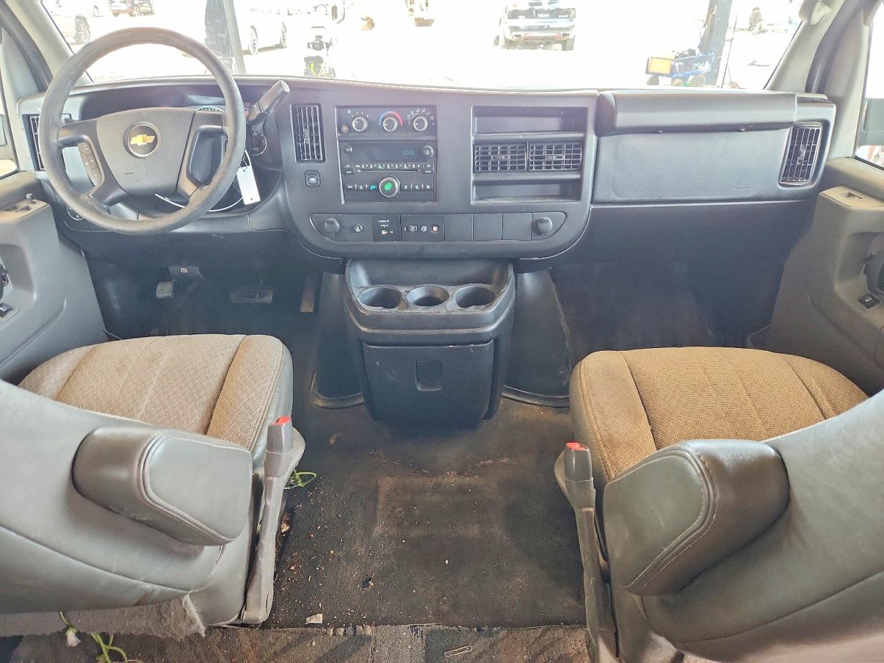 2012 Chevrolet Express VIN 1GAZG1FAXC1148740 photo 8