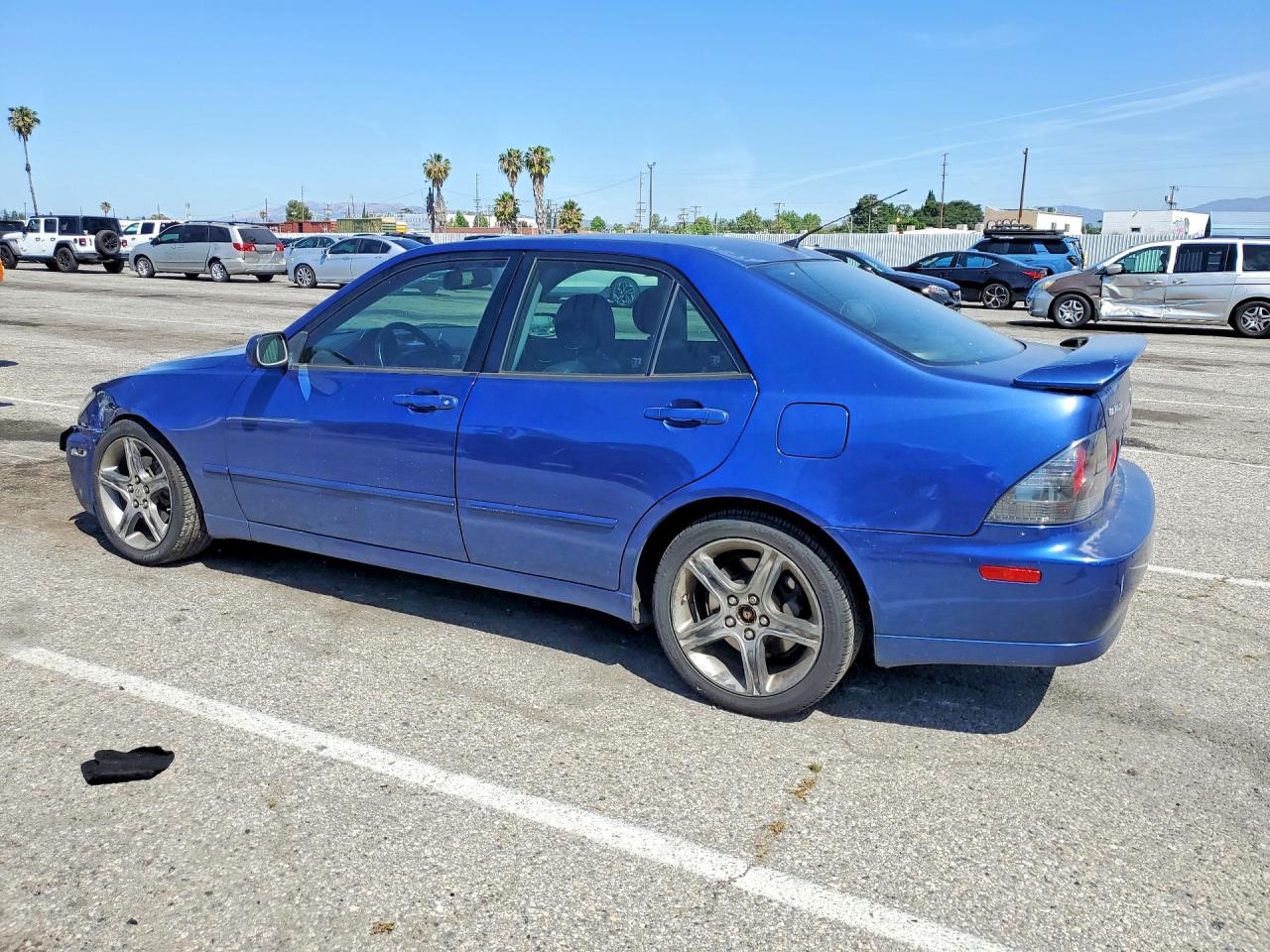 2003 Lexus Is 300 VIN JTHBD192530068322 photo 2