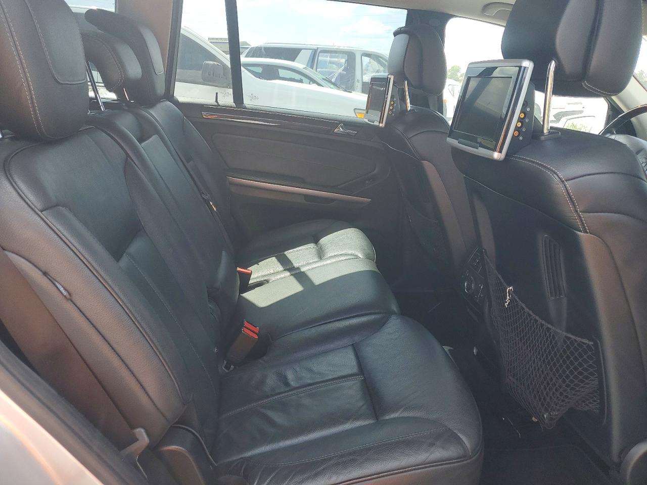 2011 Mercedes-Benz Gl-class VIN 4JGBF8GE1BA742892 photo 11