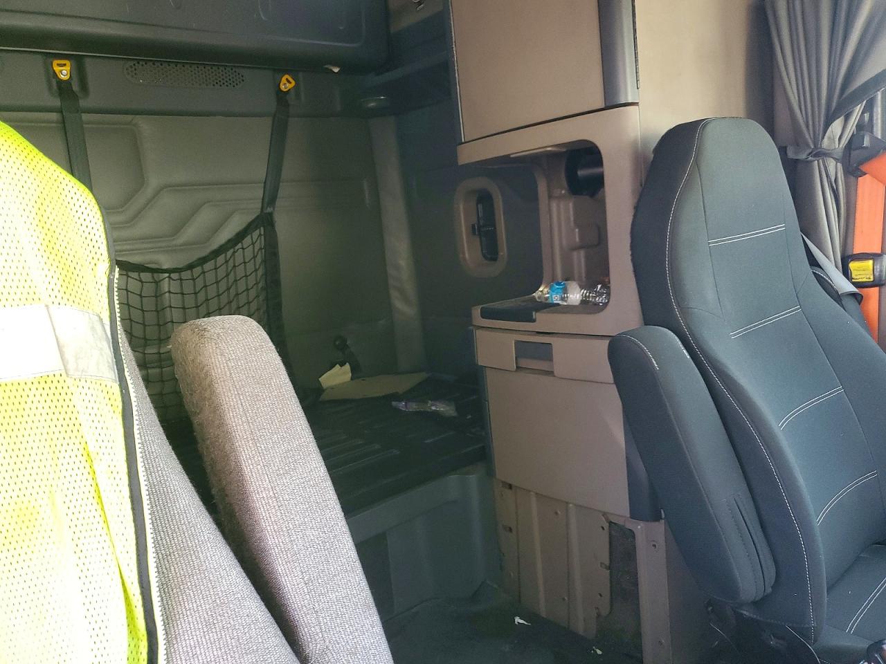 2013 FREIGHTLINER All other VIN 1FUJGLDR1DLBU4585 photo 6