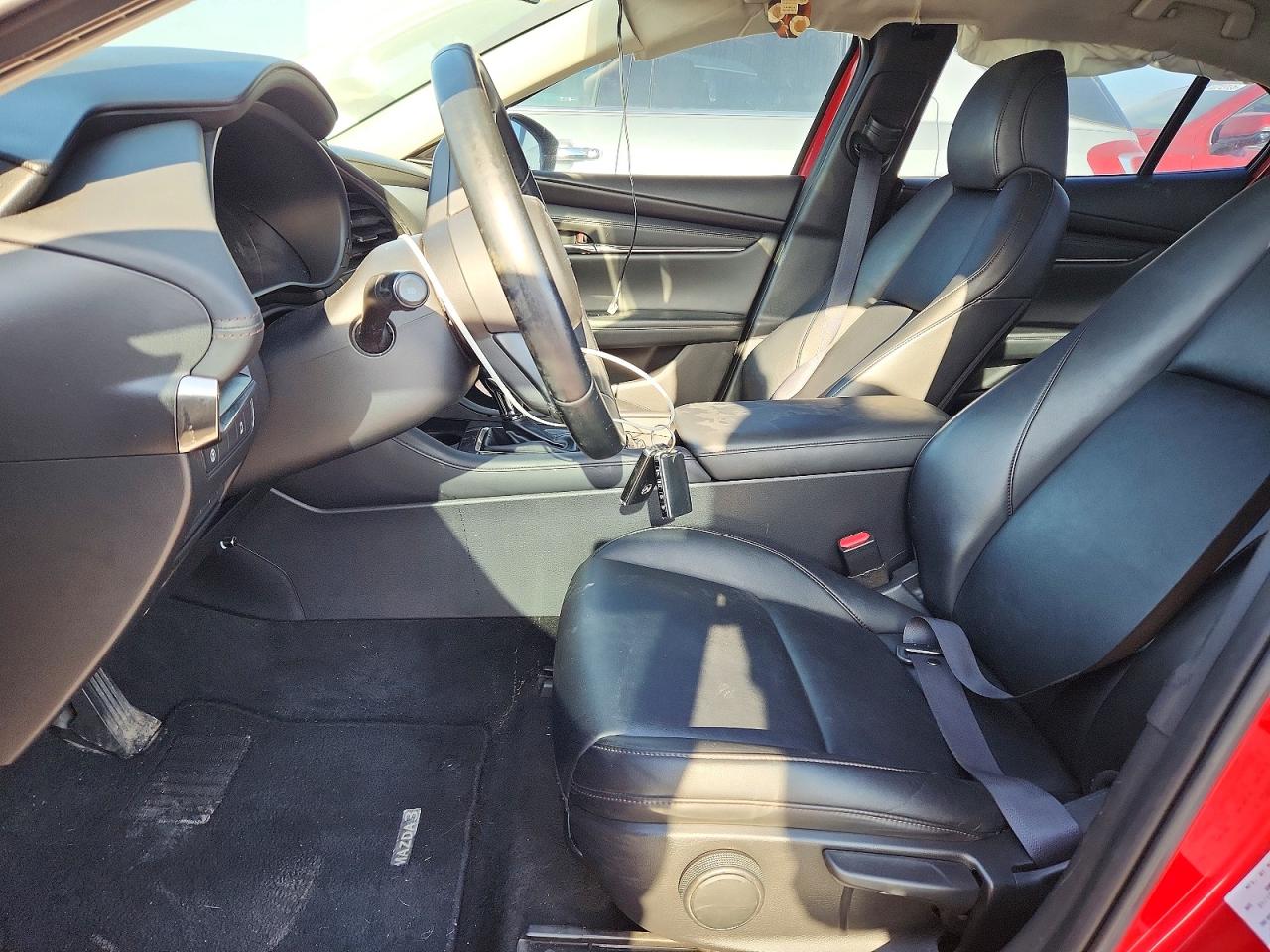 2019 Mazda 3 VIN JM1BPBAM1K1118010 photo 7