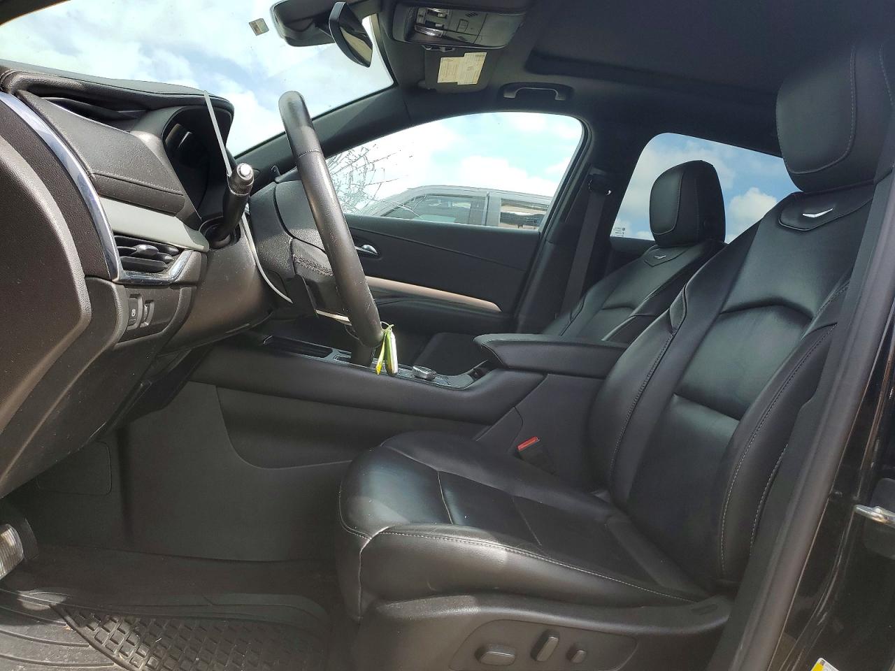 2020 Cadillac Xt4 VIN 1GYFZDR4XLF039834 photo 7
