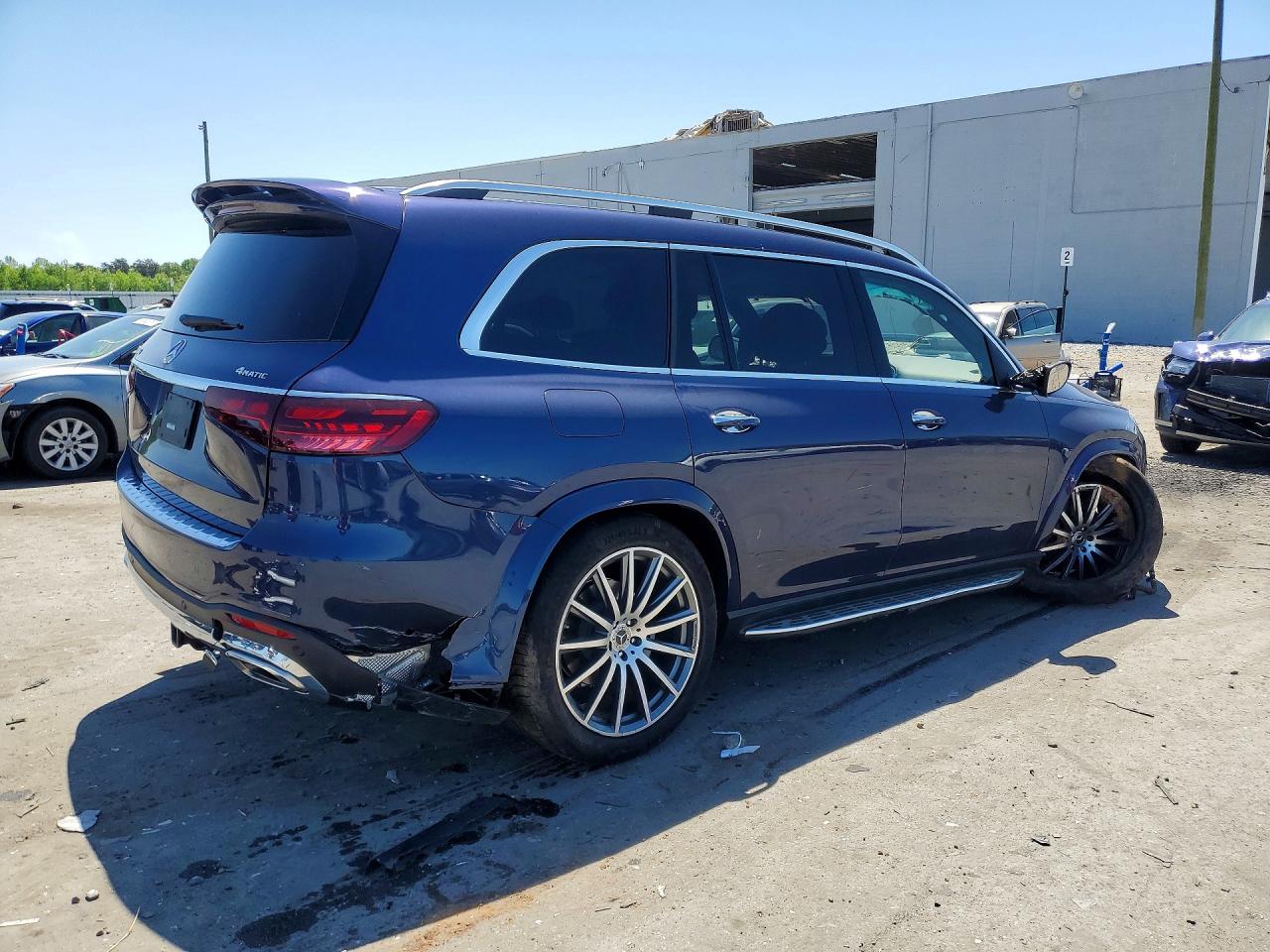 2025 Mercedes-Benz Gls-class VIN 4JGFF8FEXSB338017 photo 3